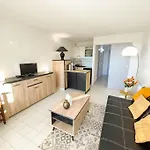 Apartment T2 - Coudouliere - Piscine - Wifi - Parking Six-Fours-les-Plages