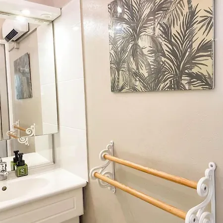 Apartment T2 - Coudouliere - Piscine - Wifi - Parking Six-Fours-les-Plages